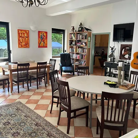 Klemens Quarto em Acomodações Particulares *